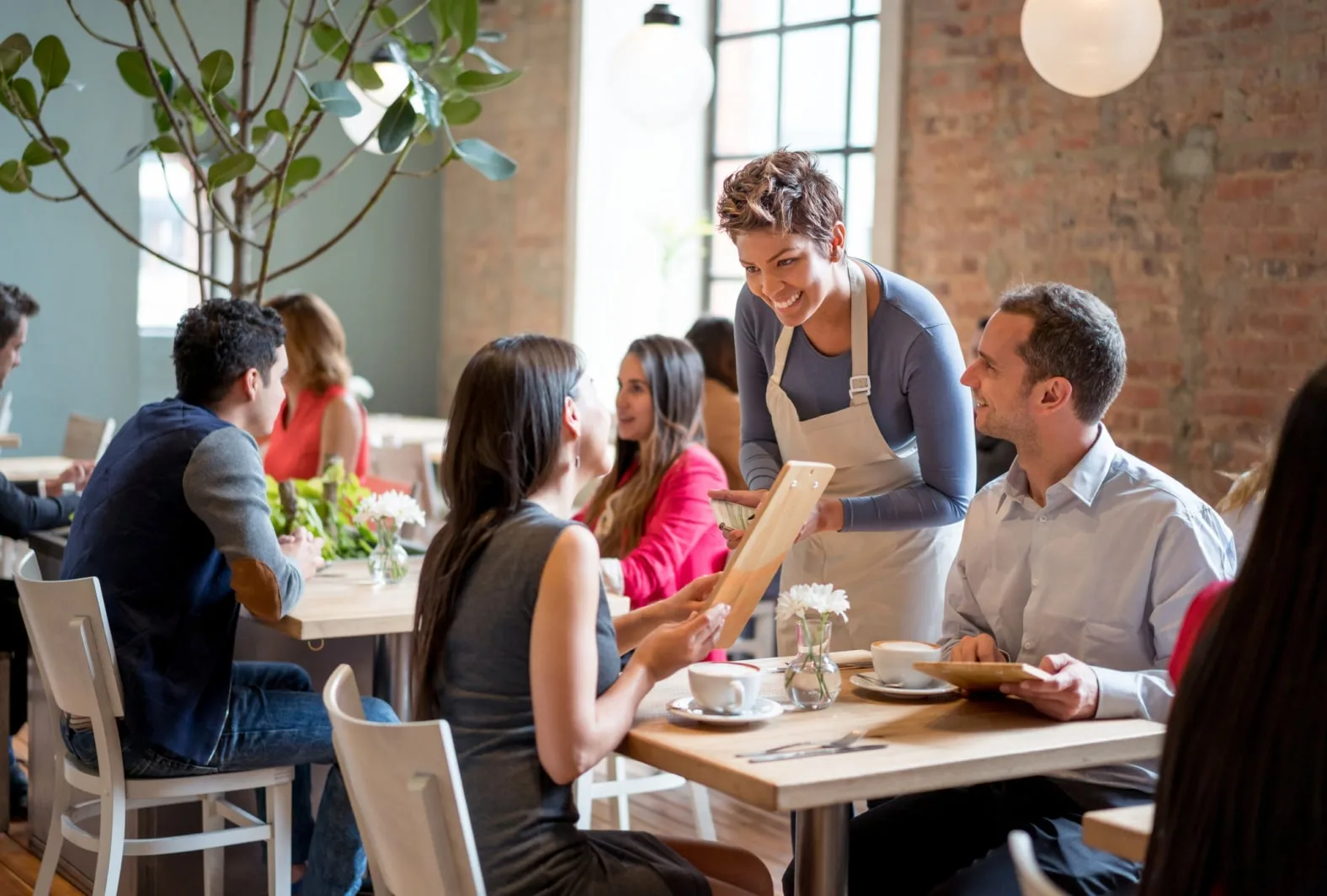 Restaurant Customer Service Skills: 8 Essential Skills Every Team Should Master